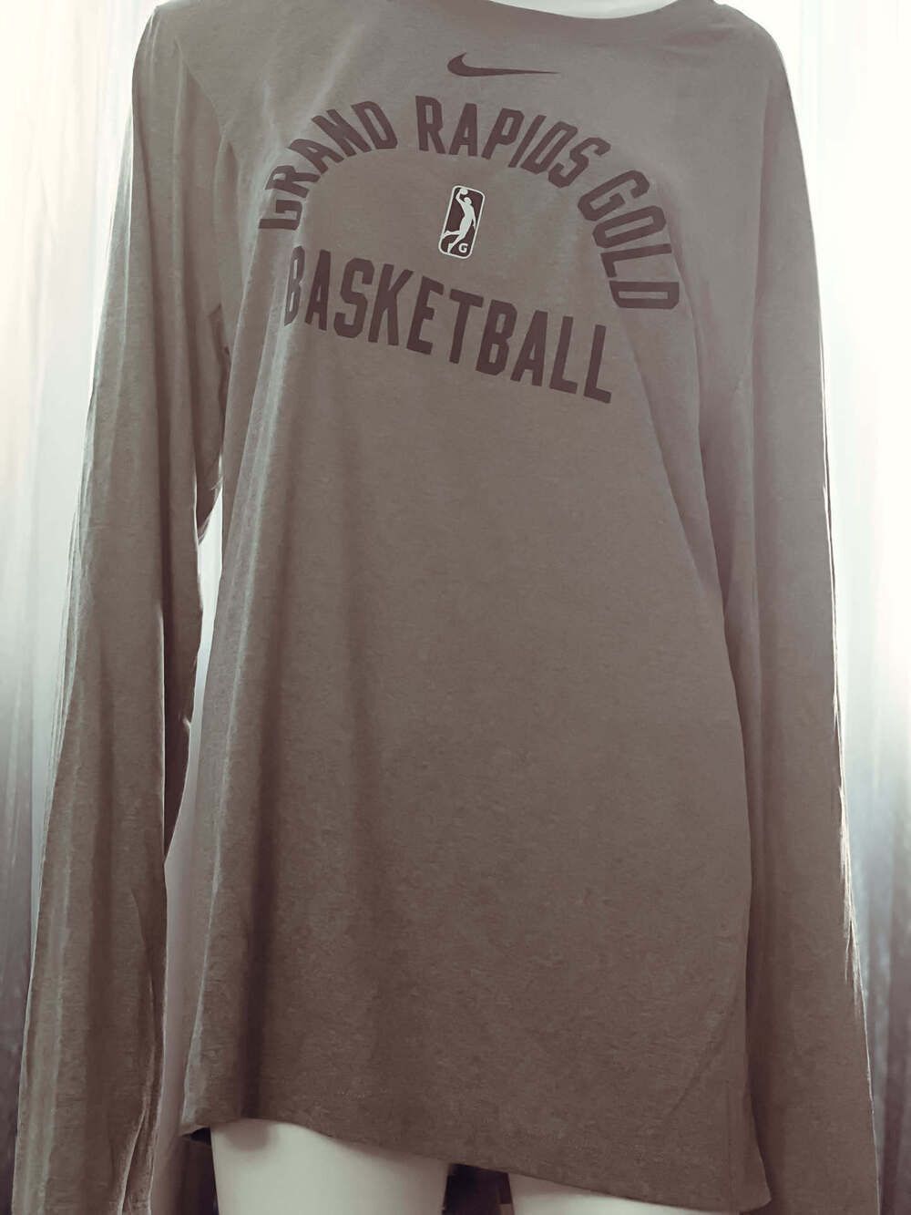 Nike Grand Rapids Gold Basketball Long Sleeve Graphic Tee L Tall NWT